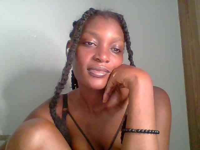 Chocolate-saucy webcam