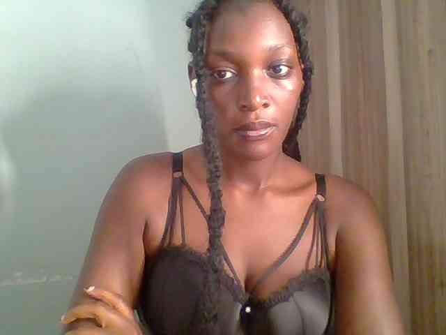 Chocolate-saucy webcam