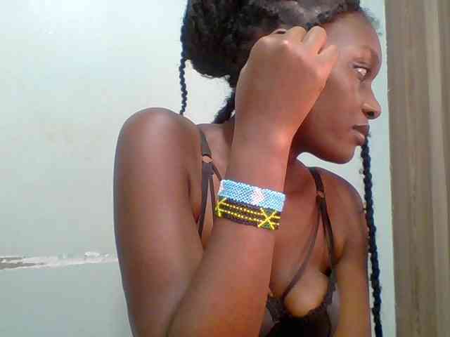 Chocolate-saucy webcam