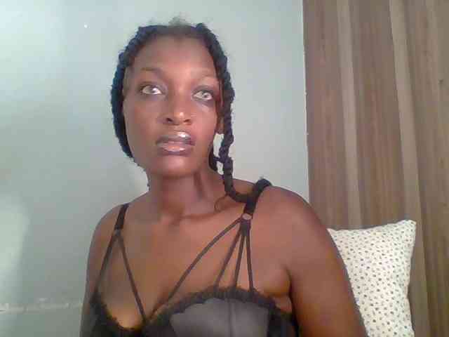 Chocolate-saucy webcam