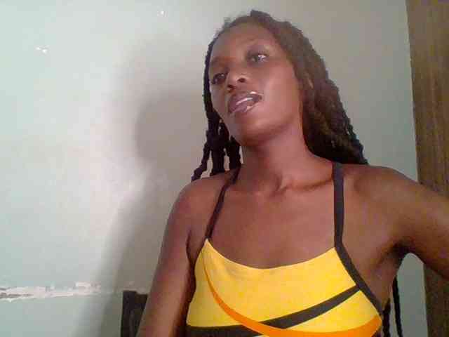 Chocolate-saucy webcam