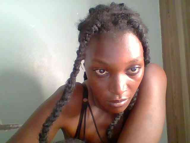 Chocolate-saucy webcam