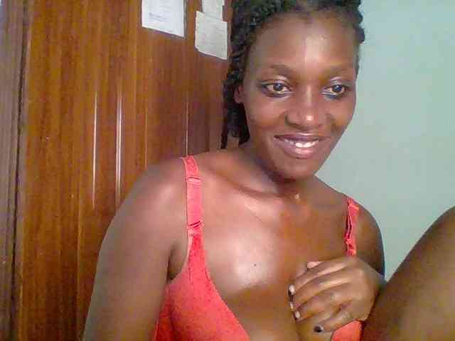 Chocolate-saucy webcam