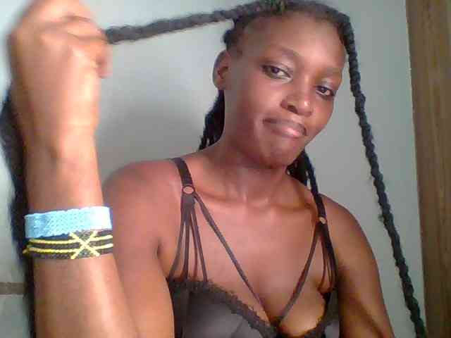 Chocolate-saucy webcam