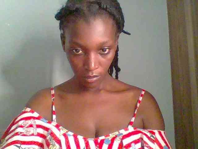 Chocolate-saucy webcam