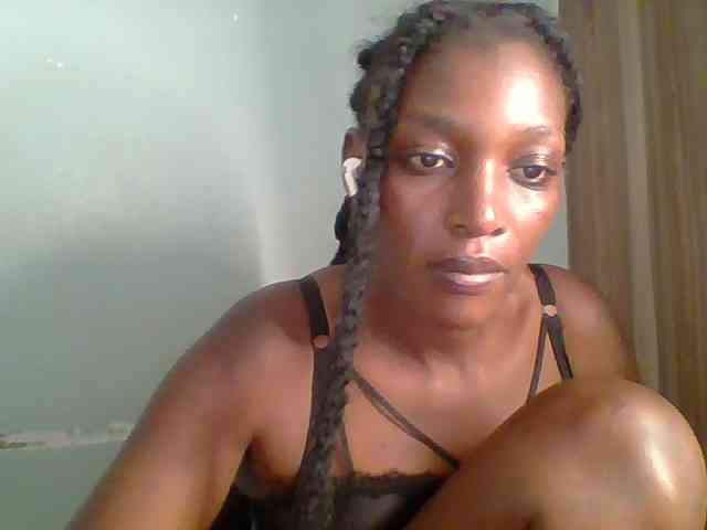 Chocolate-saucy webcam