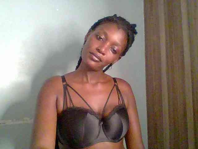 Chocolate-saucy webcam