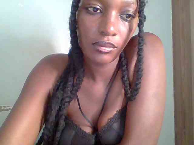 Chocolate-saucy webcam