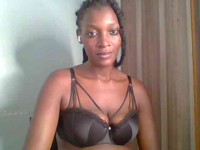 Chocolate-saucy webcam