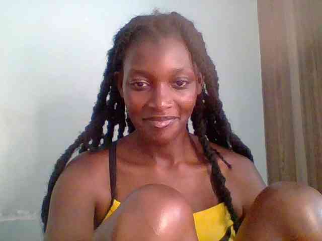 Chocolate-saucy webcam