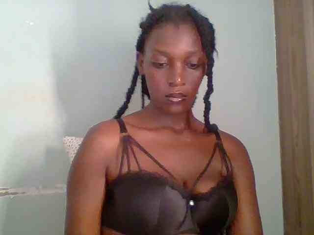 Chocolate-saucy webcam