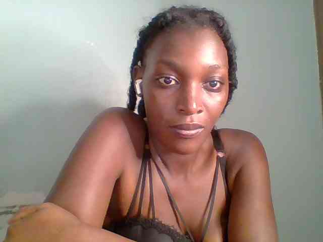 Chocolate-saucy webcam