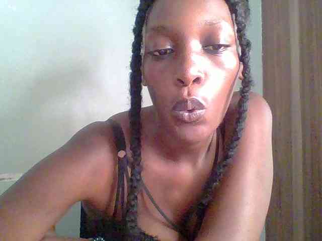 Chocolate-saucy webcam