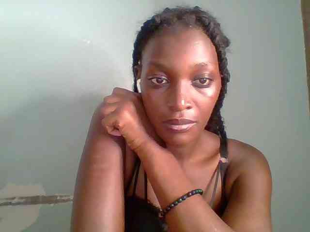 Chocolate-saucy webcam