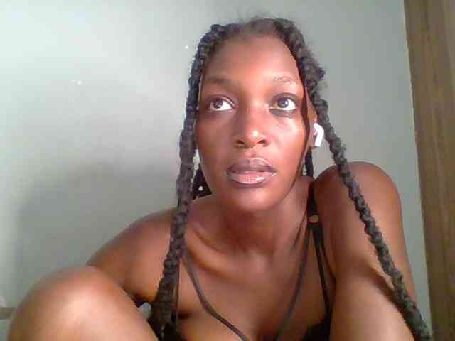 Chocolate-saucy webcam