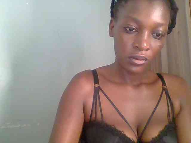 Chocolate-saucy webcam