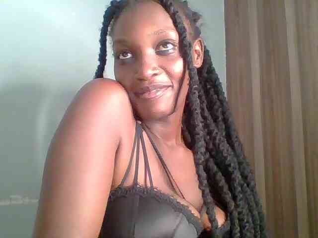 Chocolate-saucy webcam