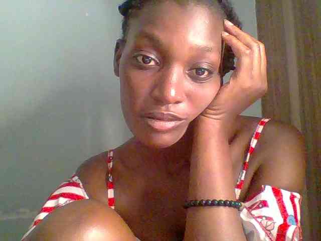 Chocolate-saucy webcam