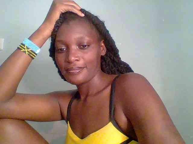 Chocolate-saucy webcam