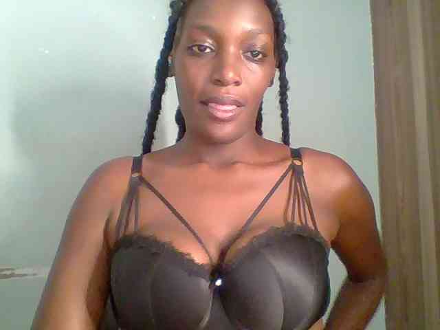 Chocolate-saucy webcam