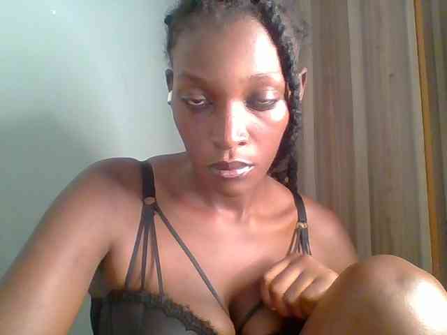 Chocolate-saucy webcam