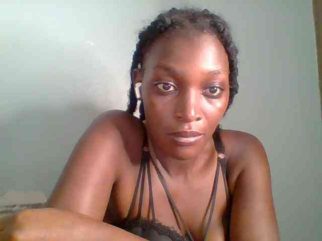 Chocolate-saucy webcam