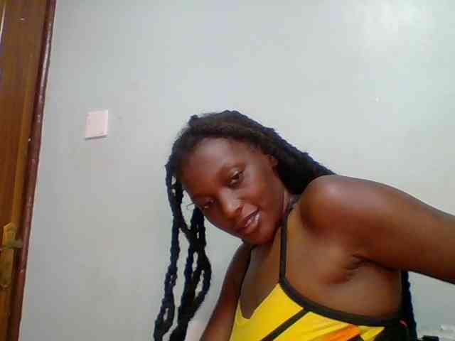 Chocolate-saucy webcam