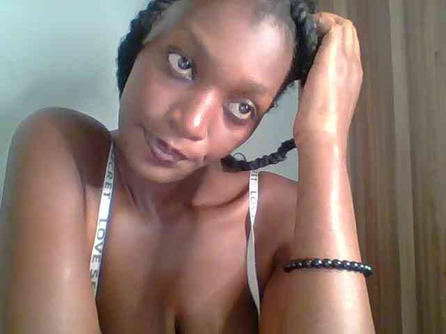 Chocolate-saucy webcam