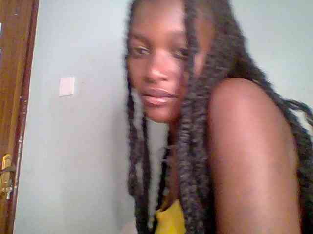 Chocolate-saucy webcam