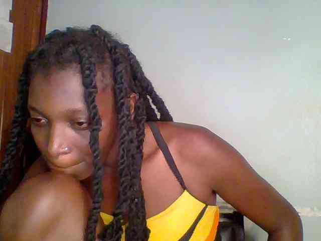 Chocolate-saucy webcam