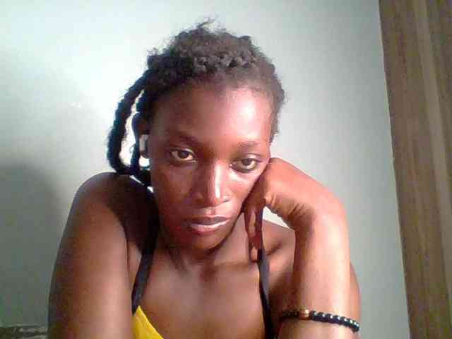 Chocolate-saucy webcam