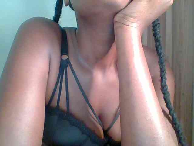 Chocolate-saucy webcam