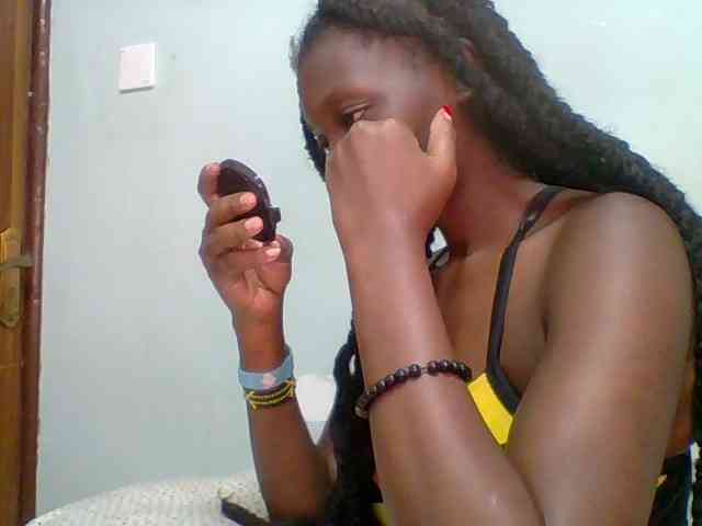 Chocolate-saucy webcam