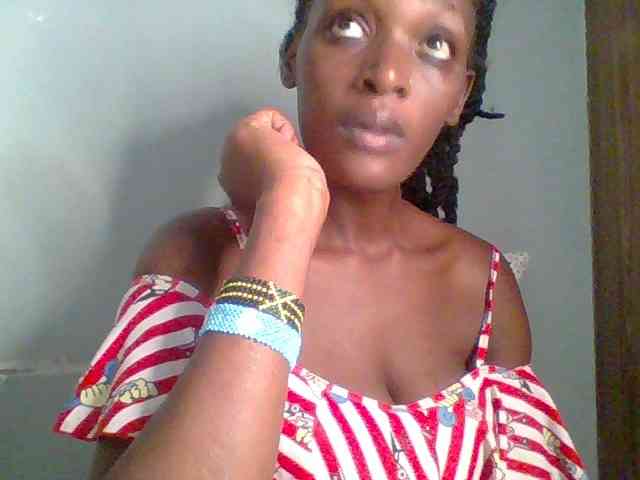 Chocolate-saucy webcam