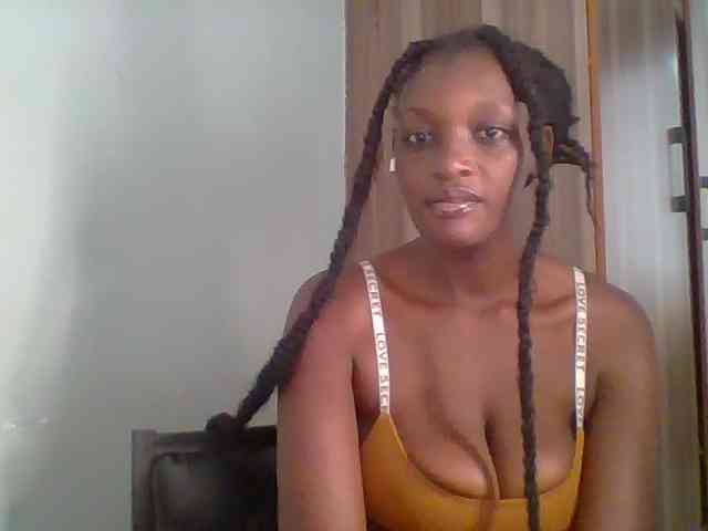 Chocolate-saucy webcam