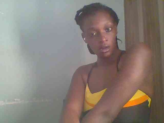 Chocolate-saucy webcam