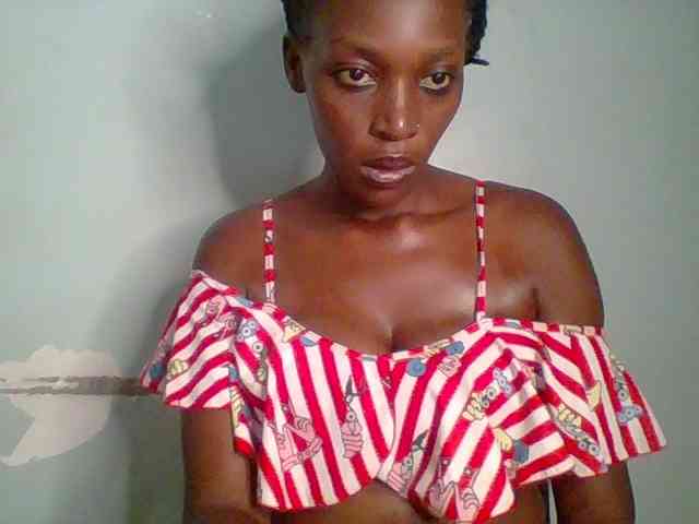 Chocolate-saucy webcam