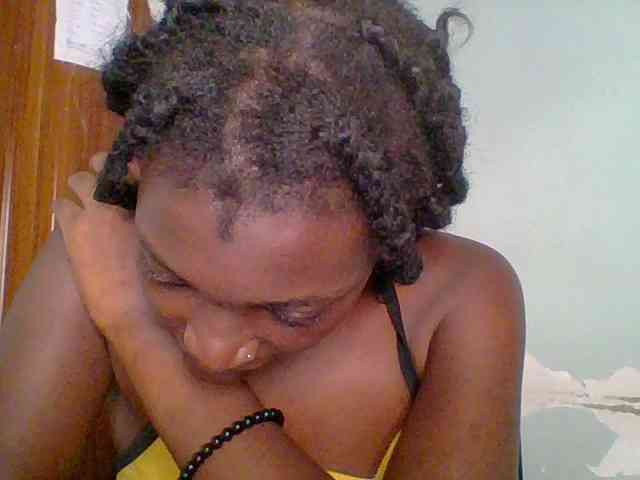 Chocolate-saucy webcam