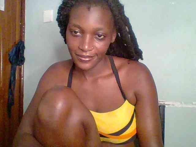 Chocolate-saucy webcam