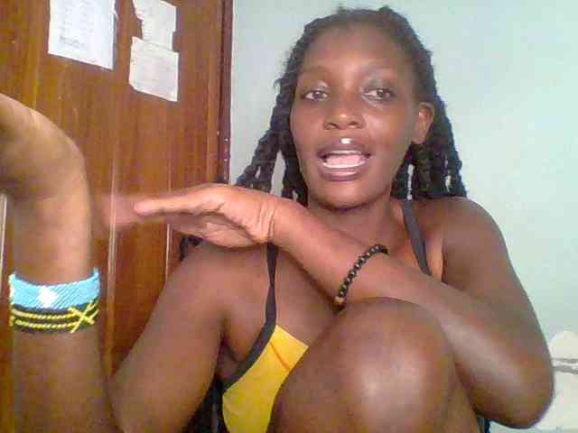 Chocolate-saucy webcam