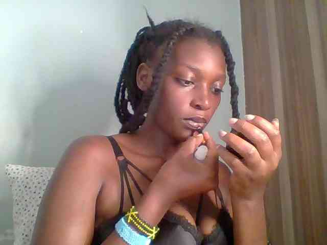 Chocolate-saucy webcam