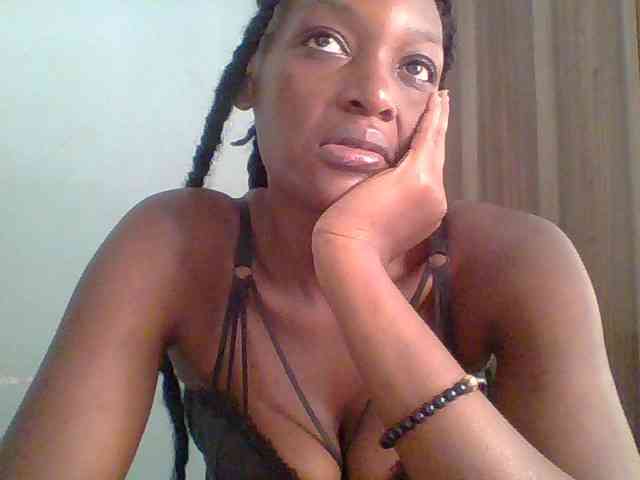 Chocolate-saucy webcam