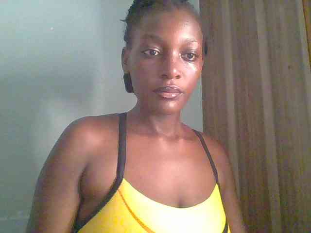 Chocolate-saucy webcam