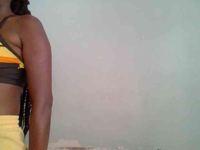 Chocolate-saucy webcam