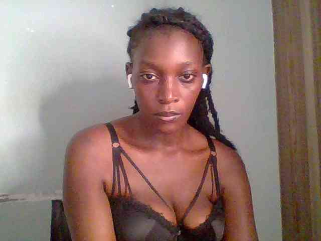 Chocolate-saucy webcam