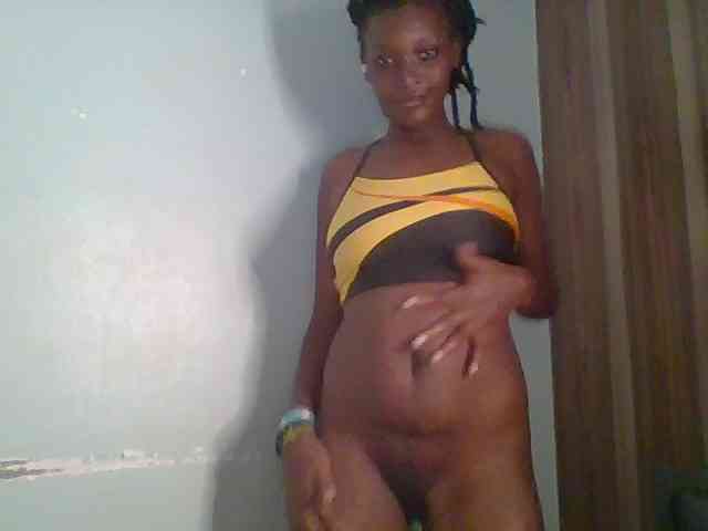 Chocolate-saucy webcam