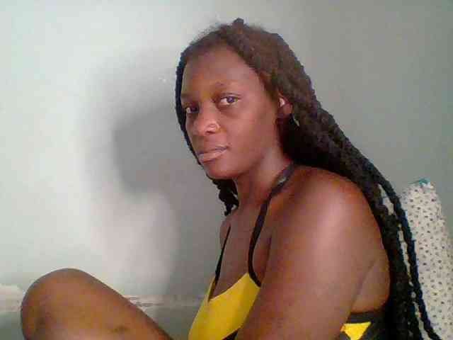 Chocolate-saucy webcam