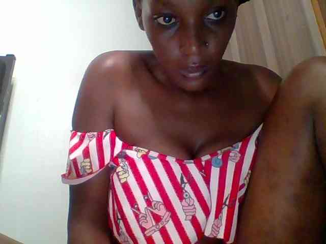 Chocolate-saucy webcam