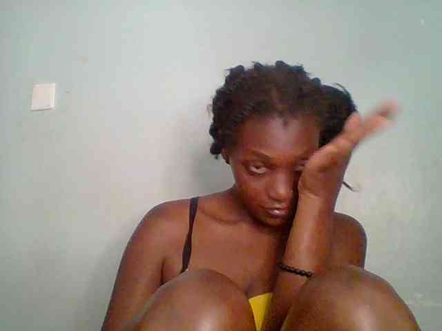 Chocolate-saucy webcam