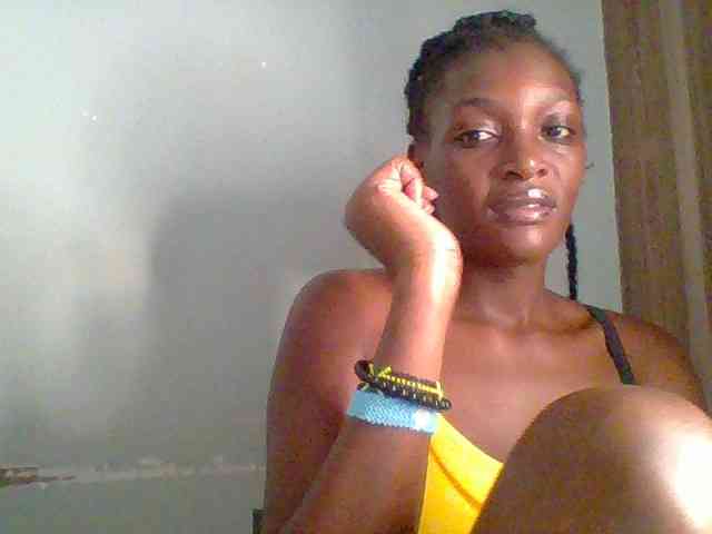 Chocolate-saucy webcam